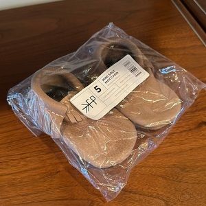 Freshly Picked Leather Mini-Sole Moccasins